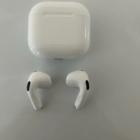 Apple AirPods 4s